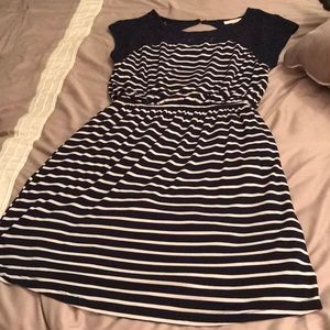 Comfy nautical dress with lace
